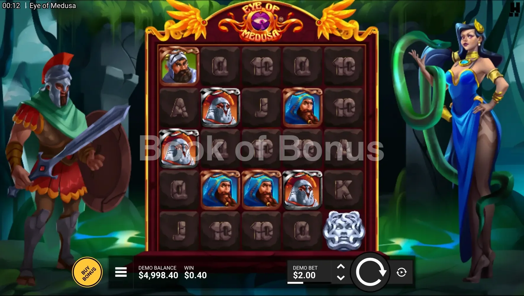 Eye of Medusa par Hacksaw Gaming - jeu de base et disposition des rouleaux