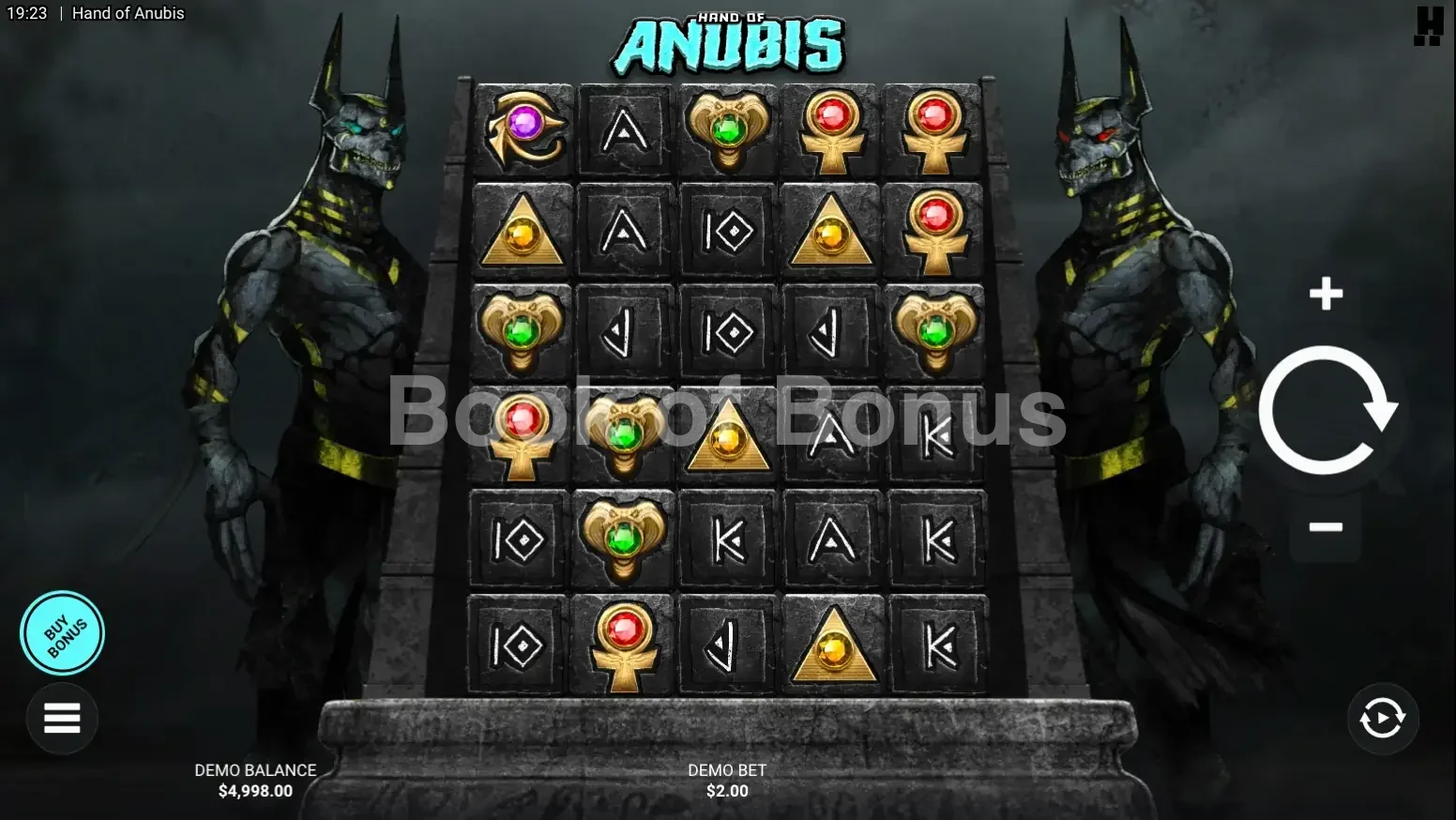Hand of Anubis par Hacksaw Gaming - jeu de base et disposition des rouleaux